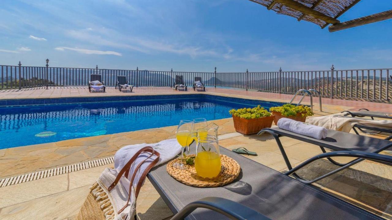La Villa Del Lago Iznajar By Ruralidays Bagian luar foto