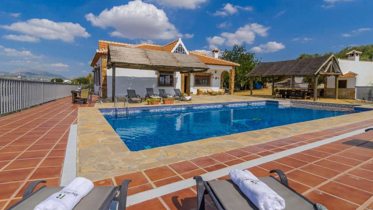 La Villa Del Lago Iznajar By Ruralidays Bagian luar foto